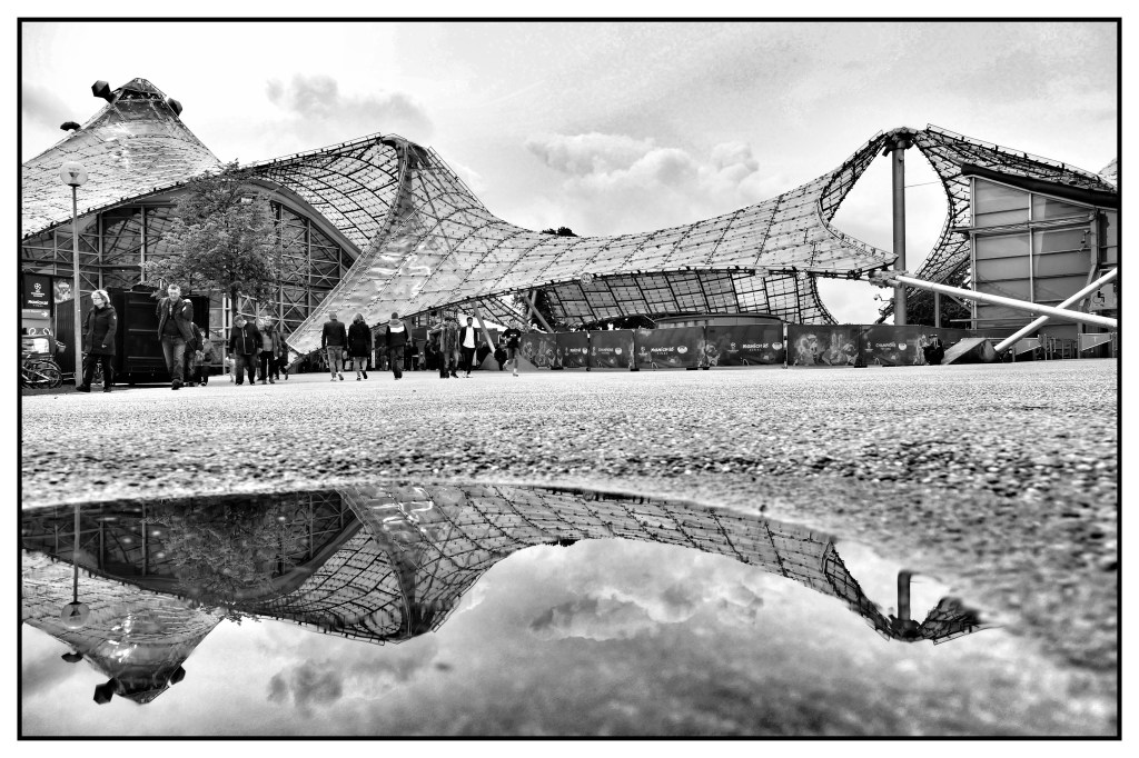 Portfolio: München in Pfützen 2025 –&nbsp;Schwarz-weiß