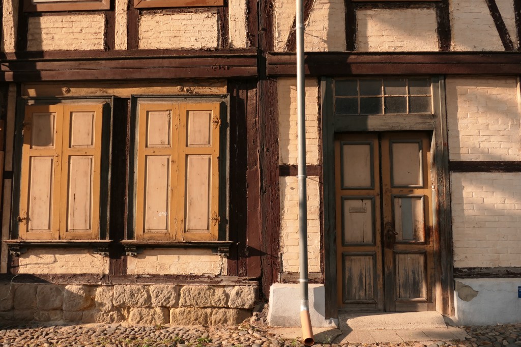 Mit dem Fotoapparat unterwegs: Quedlinburg #3 (Türen, Fenster &&nbsp;Details)